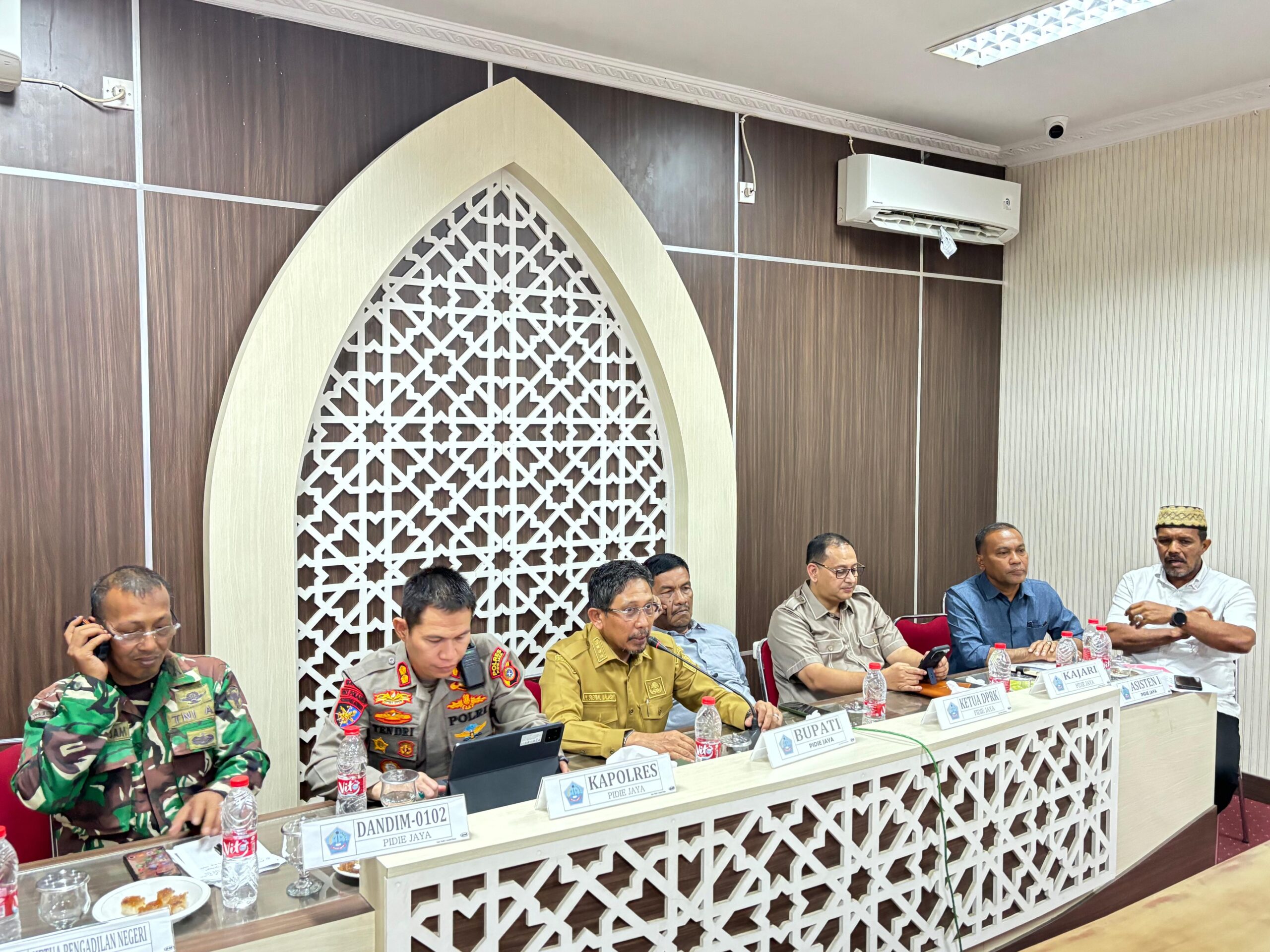 Polres Pidie Jaya dan Forkopimda Gelar Rapat Besar Kesiapan Penyelenggaraan HUT RI ke 81