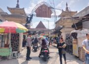 Bhabinkamtibmas dan Babinsa Laksanakan Pemantauan Kamtibmas Serta Kebersihan di Pasar Renteng