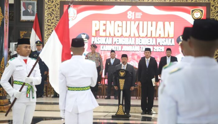 Bupati Warsubi Resmi Kukuhkan Paskibraka Kabupaten Jombang Tahun 2026
