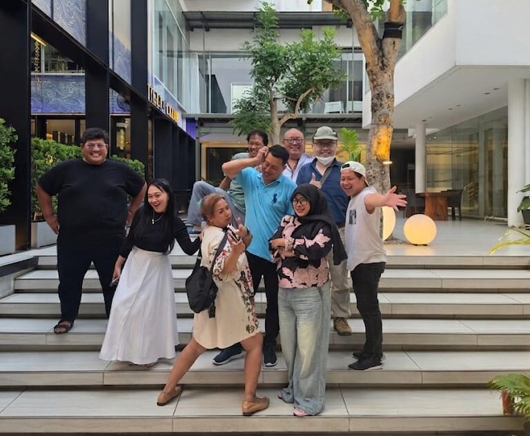 Reuni SMU Krista Mitra (Krismit) Masuk Tahun 1997 Lulus Tahun 2000 di Resto S2 Sisimangaraja No19C Semarang