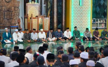 Pemkab Nagan Raya Gelar Zikir Damai Peringati Hari Damai Aceh XXI Pemkab Nagan Raya Gelar Zikir Damai Peringati Hari Damai Aceh XXI
