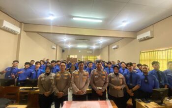 Polres Jombang Sosialisasikan Pemanfaatan AI Secara Bijak kepada Pelajar SMA PGRI 1 Jombang
