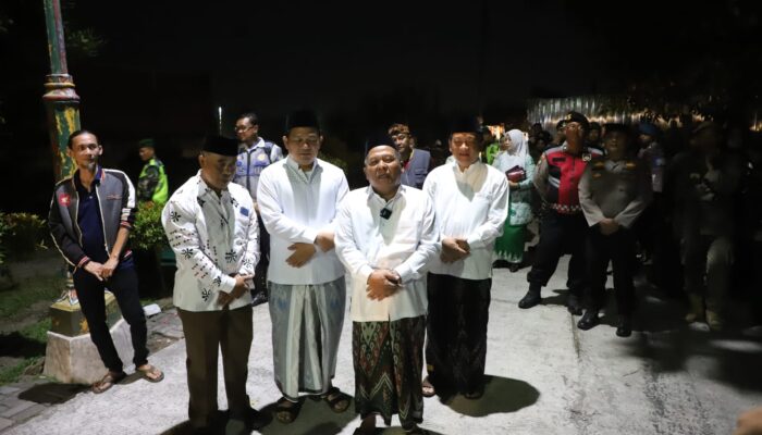 Wujudkan Jombang Ramah dan Kondusif, Tim Gabungan Edukasi Ketertiban Lewat Aksi Simpatik Jelang Muktamar ke-35 NU