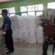 Pemdes Mekarwangi Kecamatan Cikarang Barat Salurkan Bantuan Pangan Alokasi Juli-september Tahun 2026