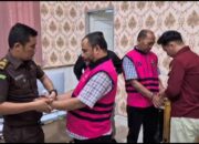 Kejari Bongkar Dugaan Korupsi Dana Operasional Damkar Sungai Penuh, Dua Pejabat Ditahan—Negara Rugi Rp1,37 Miliar Kejari Bongkar Dugaan Korupsi Dana Operasional Damkar Sungai Penuh, Dua Pejabat Ditahan—Negara Rugi Rp1,37 Miliar