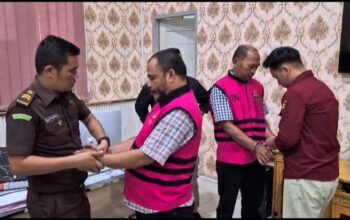Kejari Bongkar Dugaan Korupsi Dana Operasional Damkar Sungai Penuh, Dua Pejabat Ditahan—Negara Rugi Rp1,37 Miliar Kejari Bongkar Dugaan Korupsi Dana Operasional Damkar Sungai Penuh, Dua Pejabat Ditahan—Negara Rugi Rp1,37 Miliar