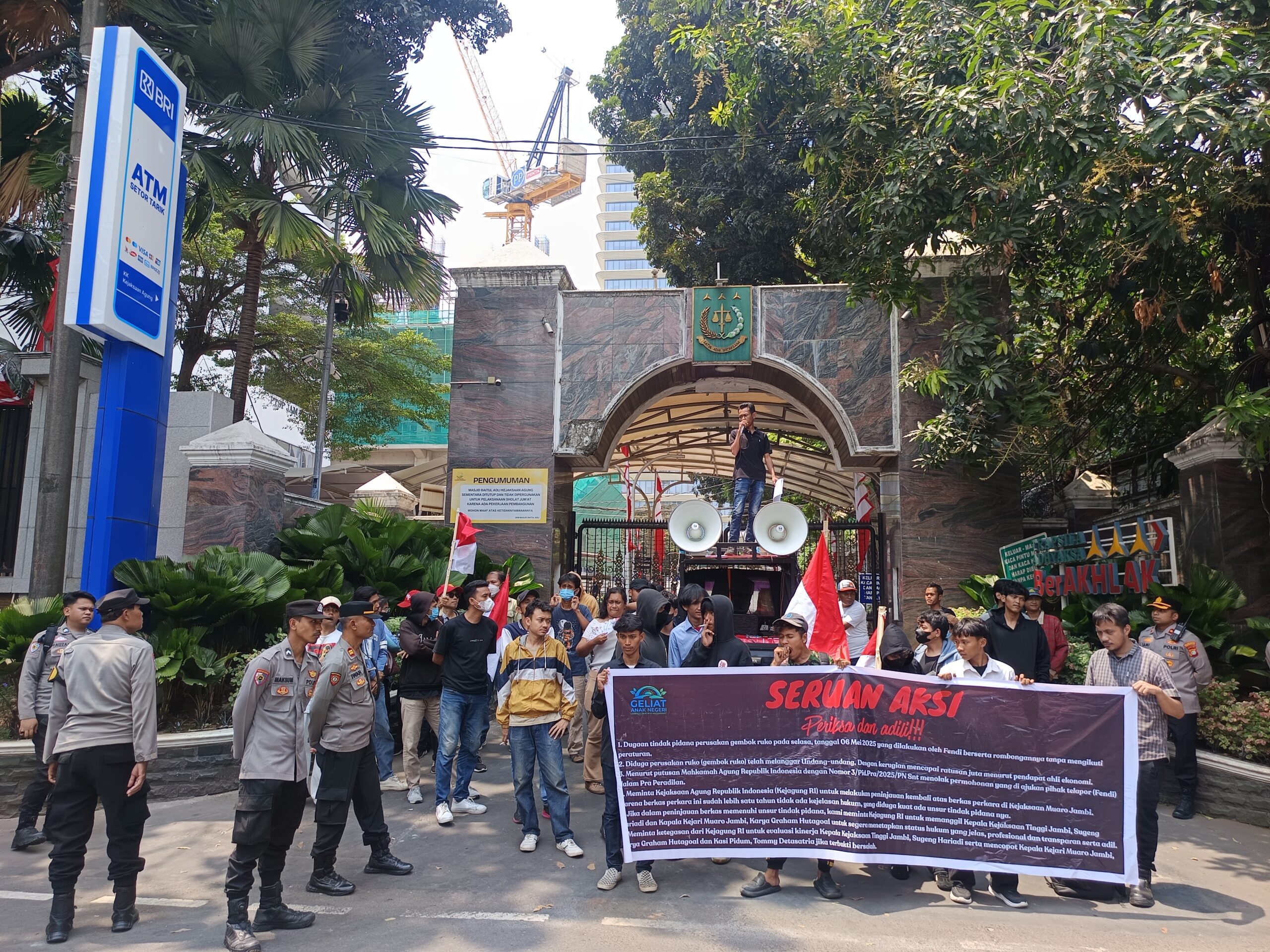 LSM GAN Desak Kejagung Ambil Alih Kasus Perusakan Ruko di Muaro Jambi yang Mangkrak Lebih Setahun
