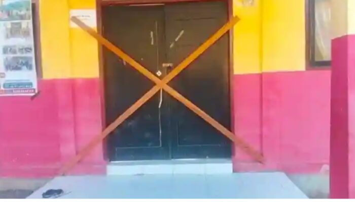 Suara Hati Masyarakat Walafaul: Kekisruhan Pergantian Kepala Sekolah Picu Pemalangan, Kinerja Dinas Pendidikan Dinilai Perlu Dievaluasi
