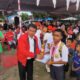 Calon Bupati Toba Keren 2029 Ir.Pidel Hutahaean MM,Memberikan Hadiah Kepada Pemenang Turnamen Cup Pidel II Tahun 2026 Ditanah Lapang Tangsi Laguboti