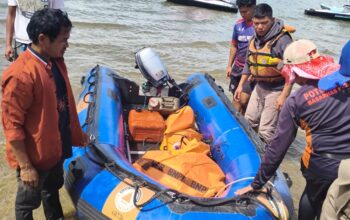 Seorang Siswa SMAN 1 Uluan Meninggal Dunia Saat Berenang Dipantai Biru Lumban Silintong Balige
