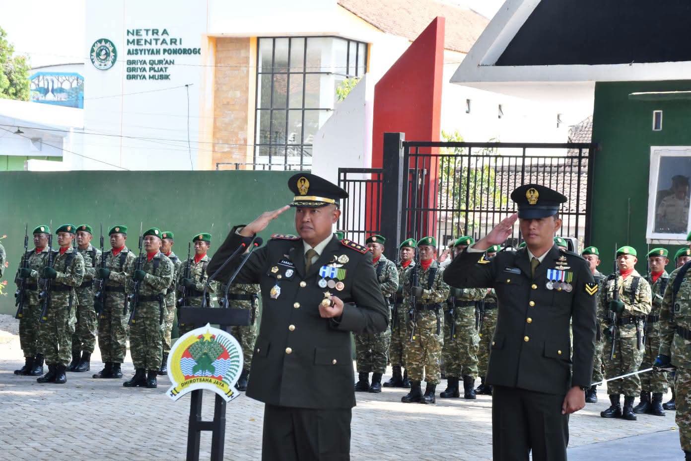 Peringati HUT ke-81 TNI, Dandim Ponorogo Pimpin Ziarah Nasional dan Tabur Bunga