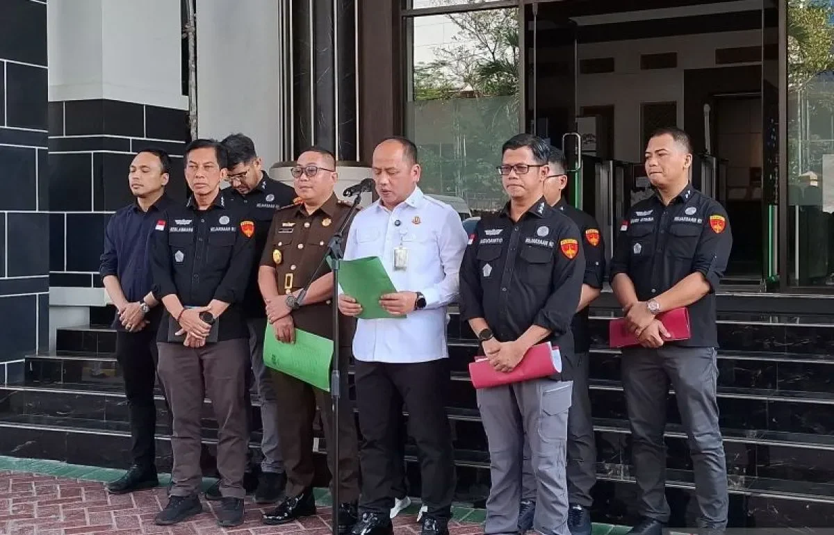 Korupsi Program Makan Bergizi Gratis Rp 10 Triliun: Eks Kepala BGN Segera Disidang, Kejagung Tetapkan Tersangka dari TNI