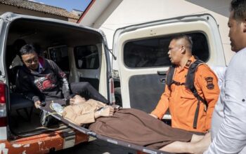 Dugaan Keracunan Makan Bergizi Gratis di SMAN 1 Rembang, BGN Hentikan Operasional SPPG Magersari 2 Dugaan Keracunan Makan Bergizi Gratis di SMAN 1 Rembang, BGN Hentikan Operasional SPPG Magersari 2