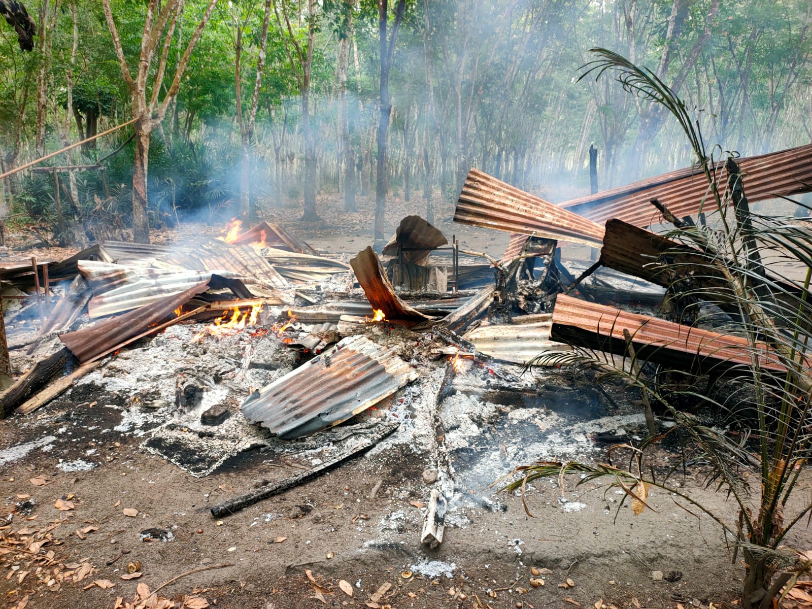 Ditinggal ke Kebun Karet, Rumah Panggung di Mekarsari Ogan Ilir Ludes Terbakar